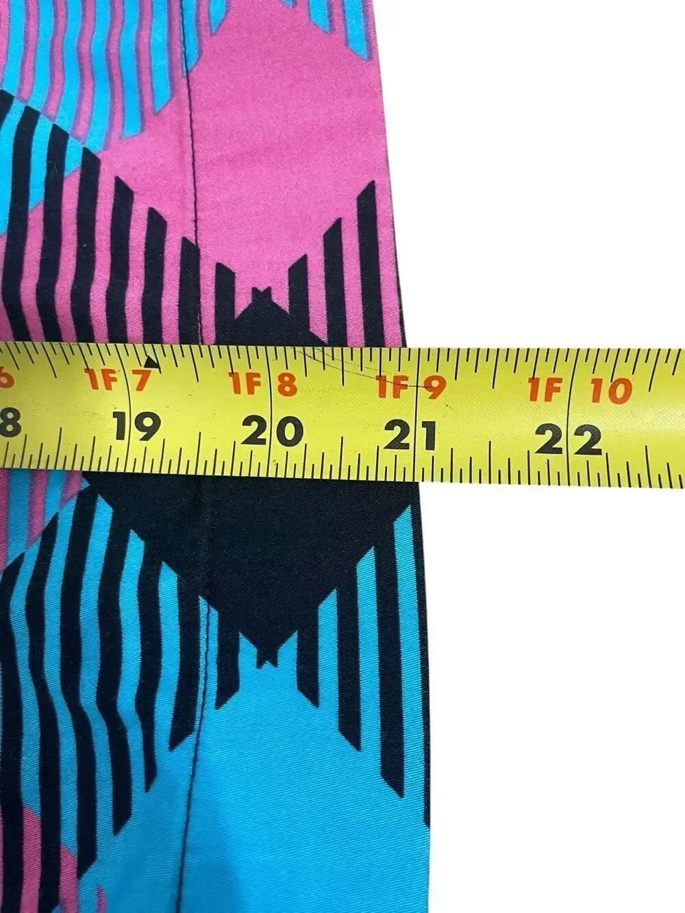 Loudmouth Golf Shorts Women’s Size 36 Pink Blue Geometric Stretch Cotton
